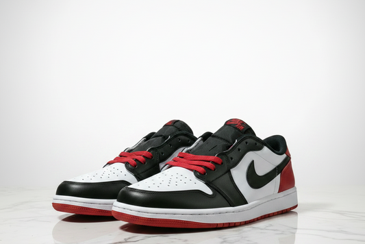 Air Jordan 1 Low Black Toe - Toes Left